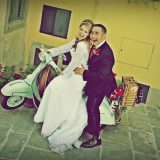 Photo tour for bride & groom including a Vespa tour in Cortona, Tuscany. Elopement Italian Photographer.